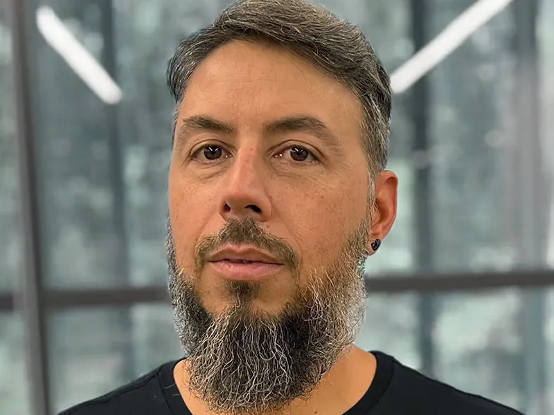 A picture of Alejandro Pérez